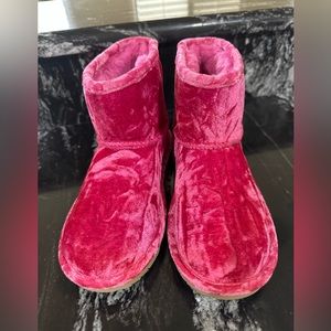 Ugg classic mini ll velvet pink boots